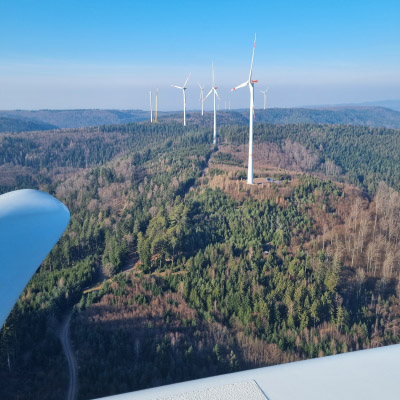 Windpark mit Windkraftanlagen in Anbau Bild aus der Prüfung vor Inbetriebnahme durch nergieprofile Ingenieurbüro aus Memmingen